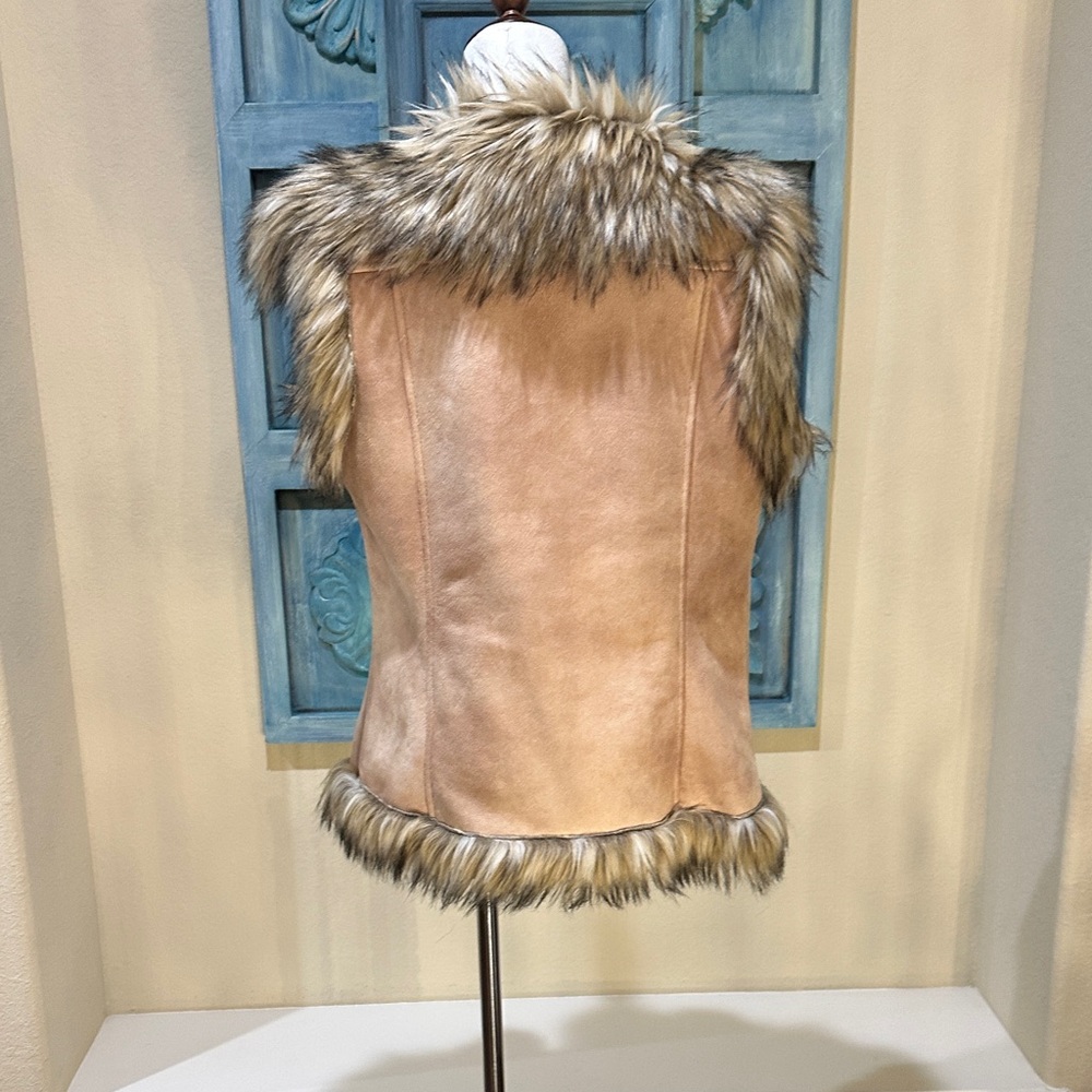 Faux Fur Trimmed Tan Vest - Picture 5 of 16